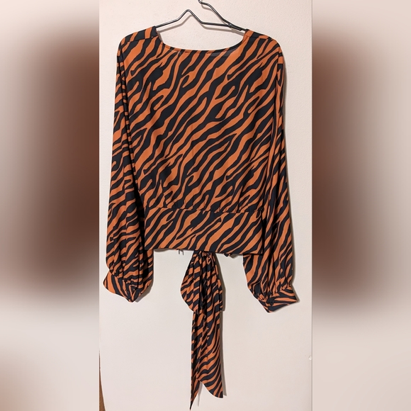 Gabi Fresh Fashion To Figure, Zebra Print, Volume Sleeve, Wrap Blouse, Size 4X - Picture 3 of 7